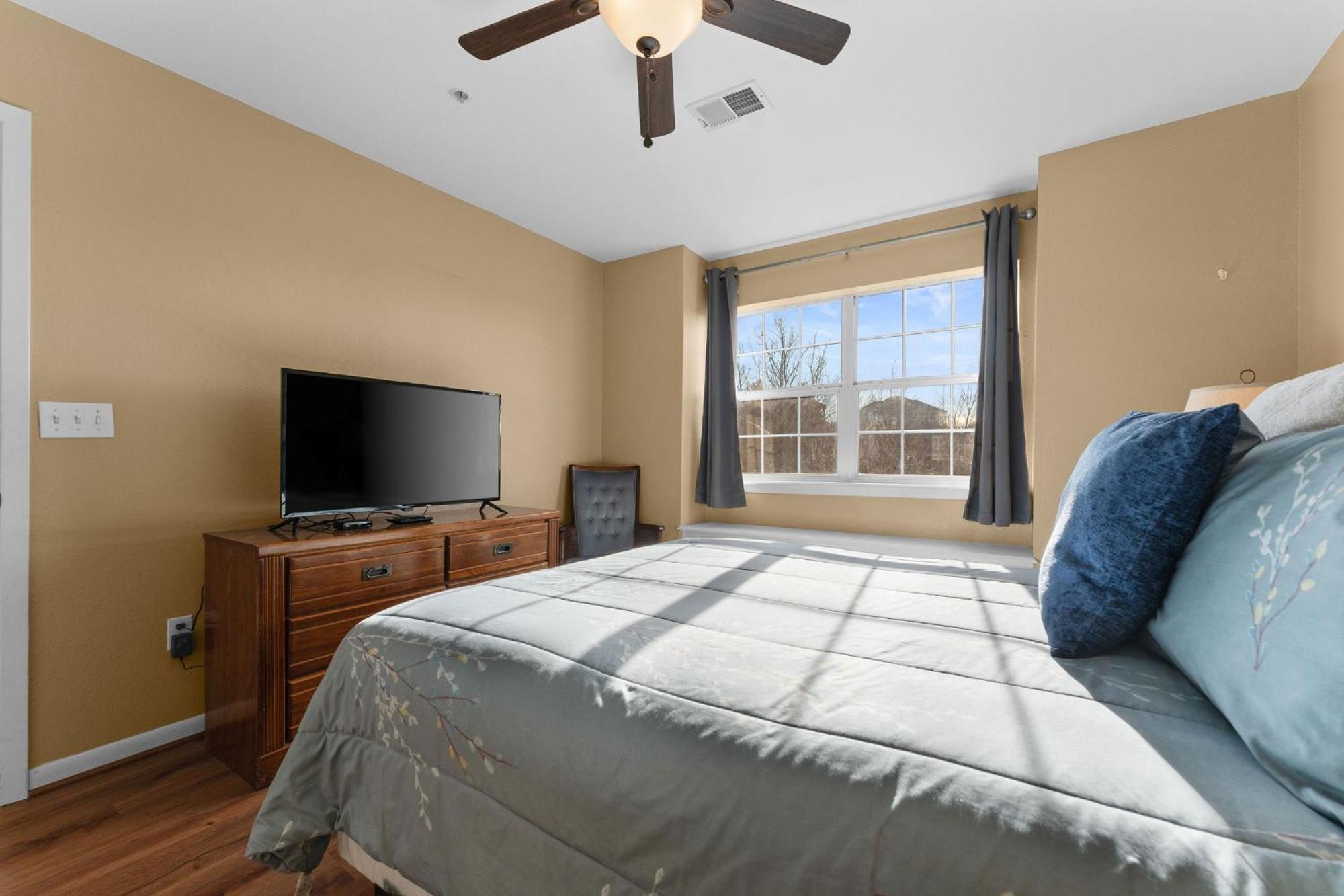 Cozy Top Floor 2Br Condo With View And Amenities!! Point Lookout Exteriör bild