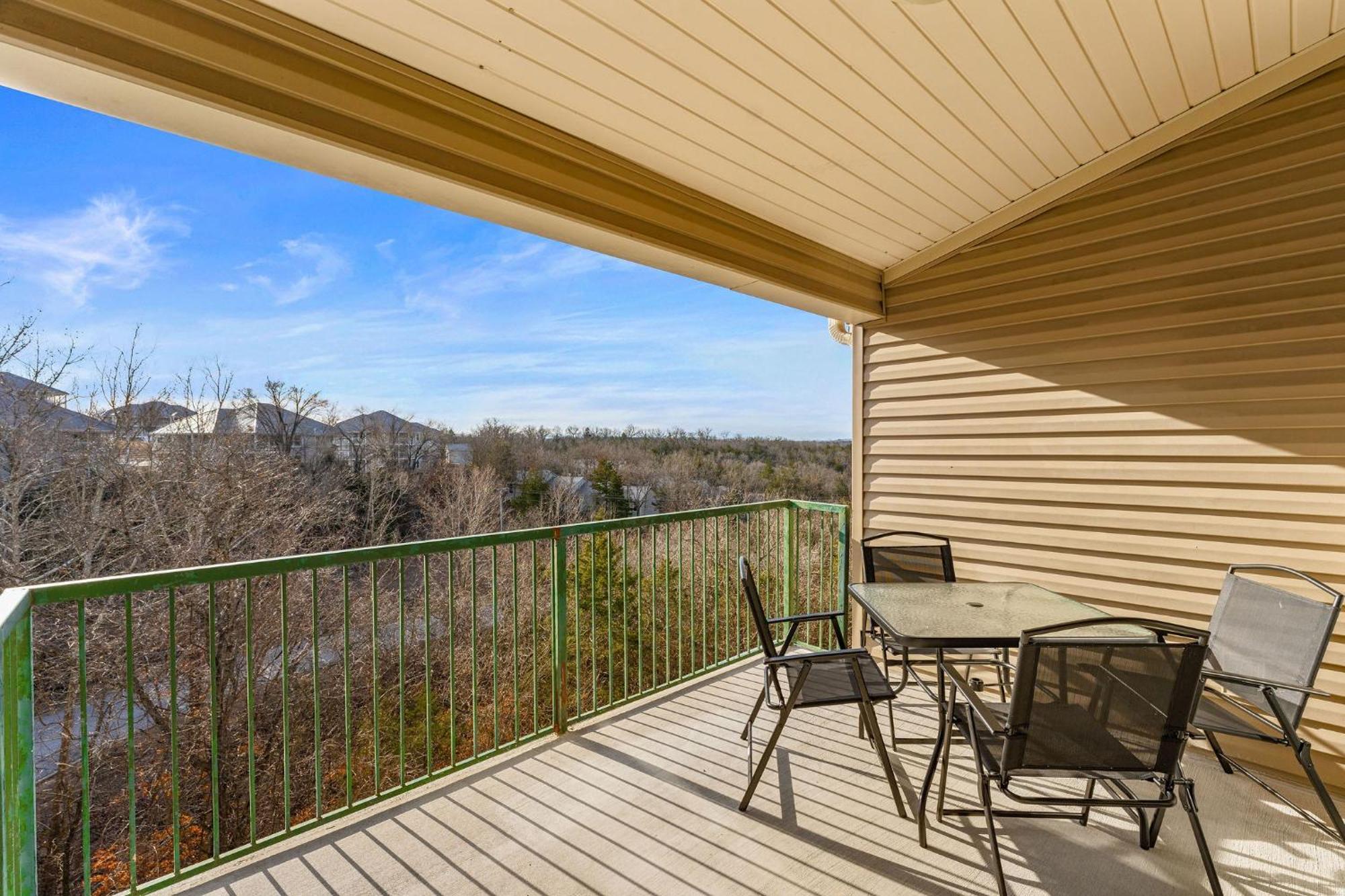 Cozy Top Floor 2Br Condo With View And Amenities!! Point Lookout Exteriör bild
