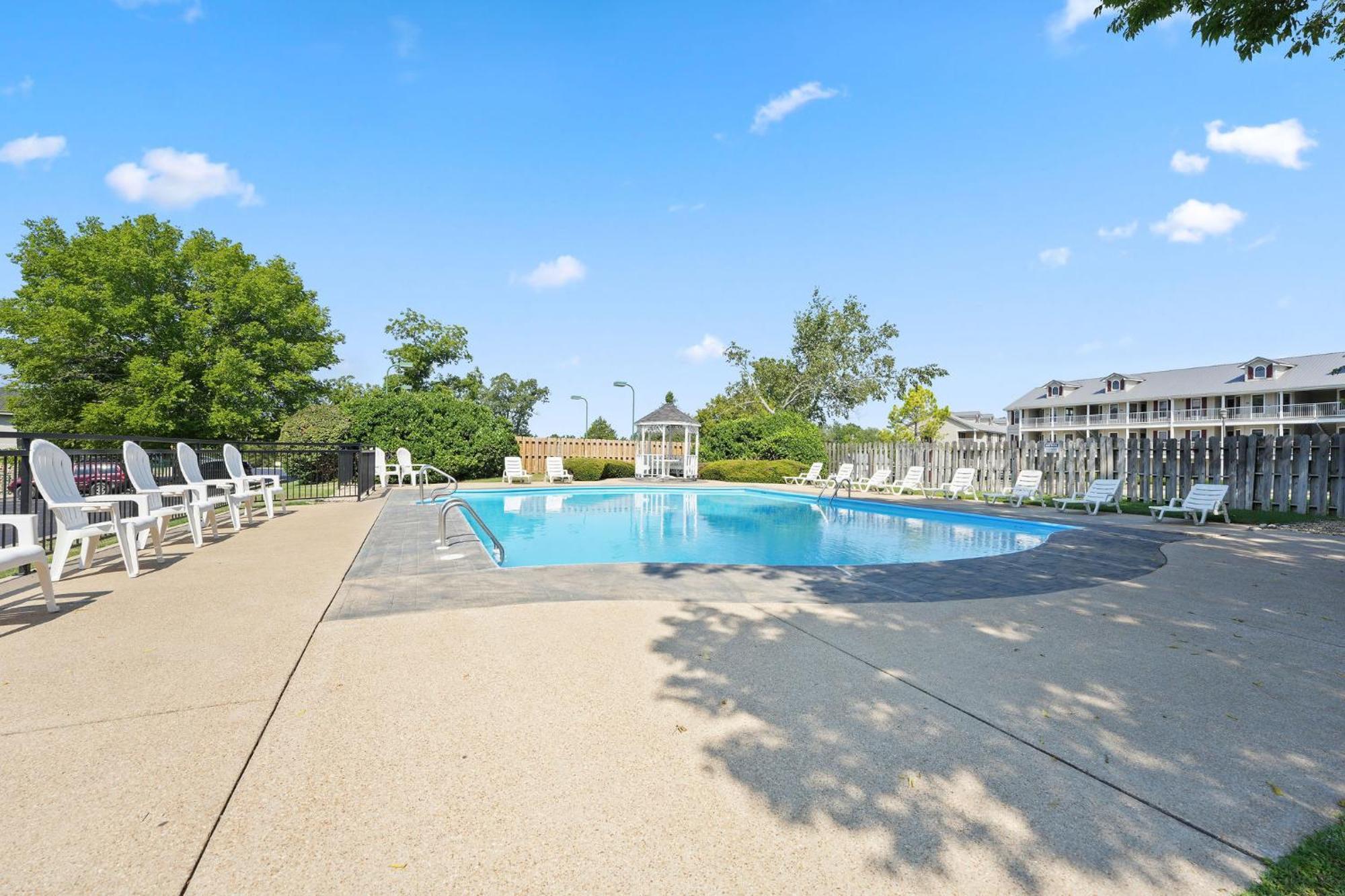 Cozy Top Floor 2Br Condo With View And Amenities!! Point Lookout Exteriör bild